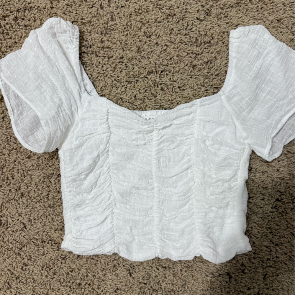 Elegant White Ruched Blouse